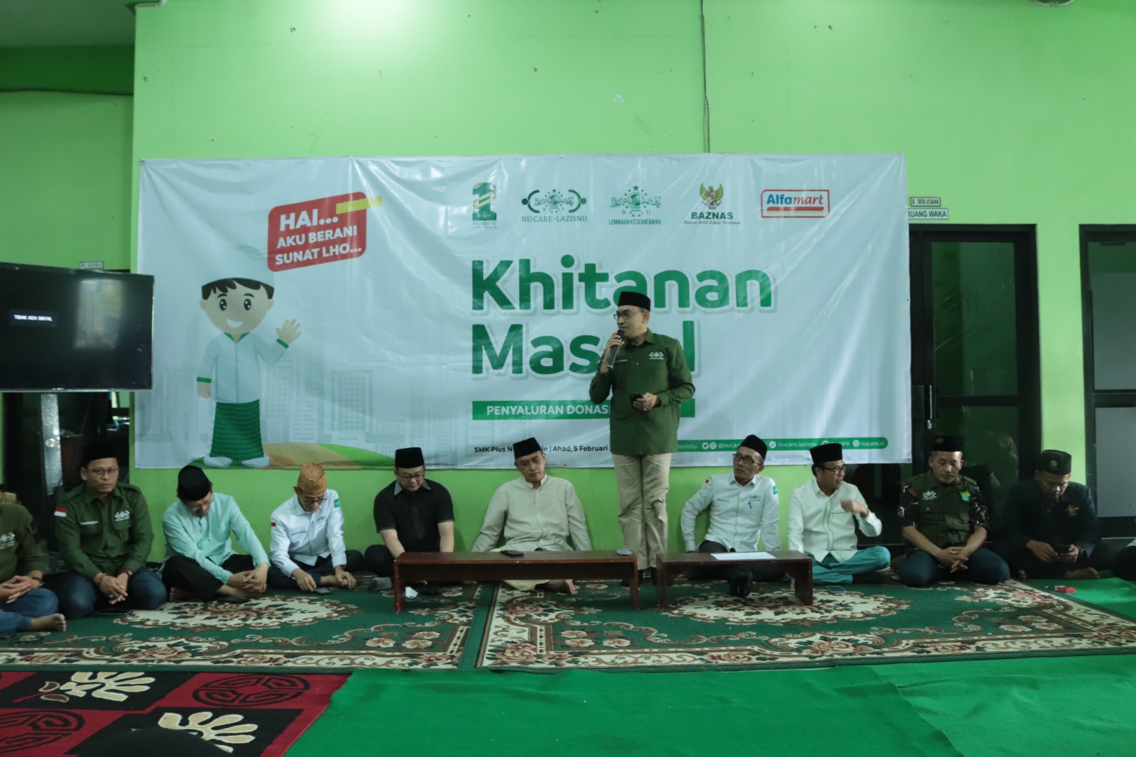 Sambut 100 Tahun Nahdlatul Ulama Lazisnu Dan Alfamart Gelar Khitanan